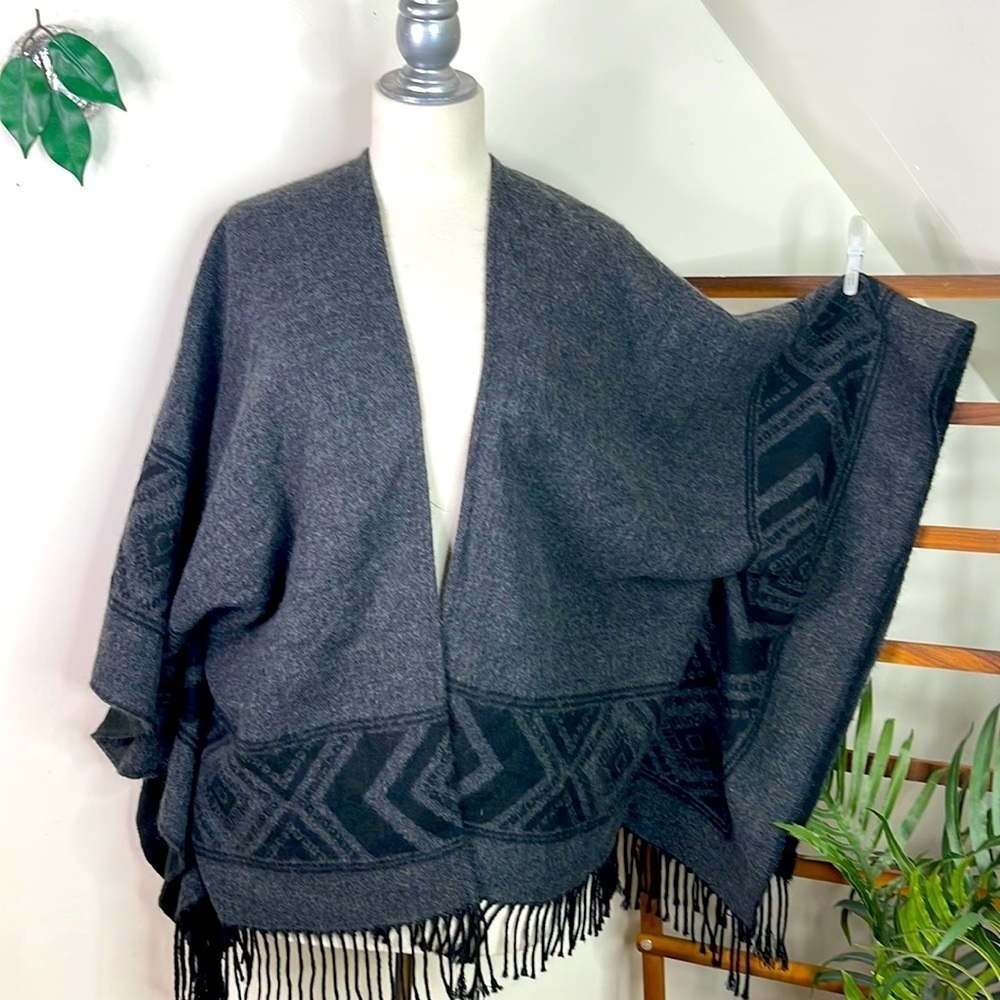 AEO American Eagle Outfitters Warm Aztec Fringe One Size Arm Hole Sweater